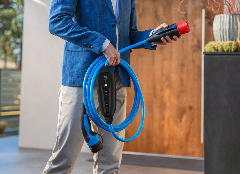 Man holding POWER2Go